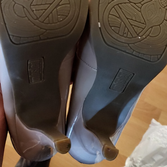 Unlisted Kenneth Cole Nude Beige Patent High Heel - Picture 6 of 6